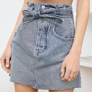 Free People East of Eden Medium Wash Denim Belted Mini Skirt US 25 EUC